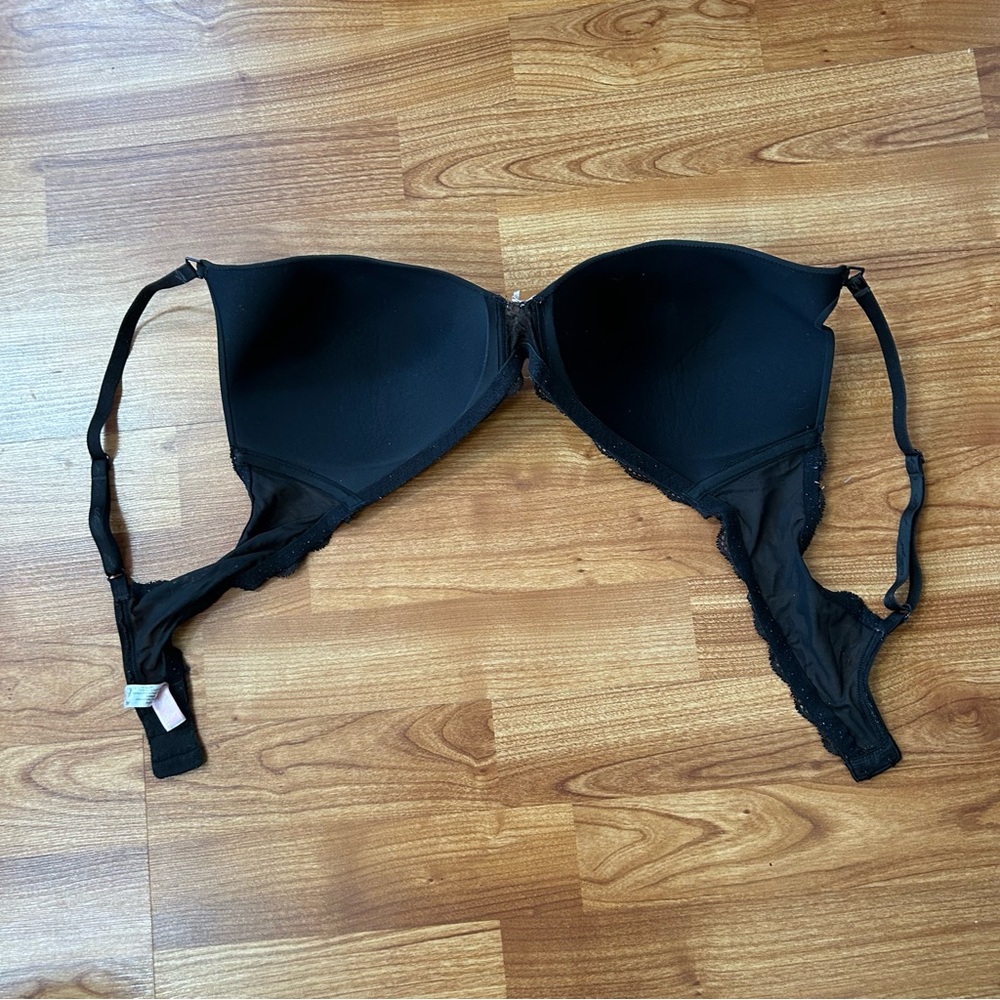 4/$15 One Victoria’s Secret black bra - Picture 2 of 5